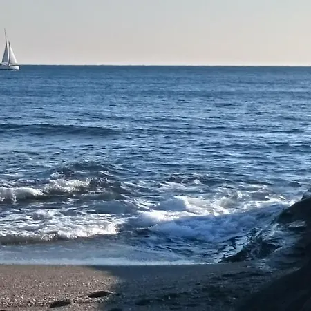 Brit Confort Helios 酒店