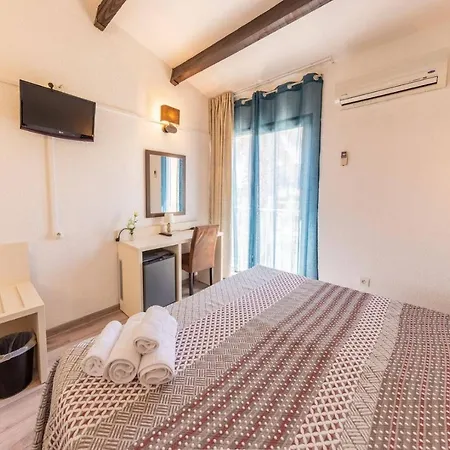 Brit Confort Helios 3*