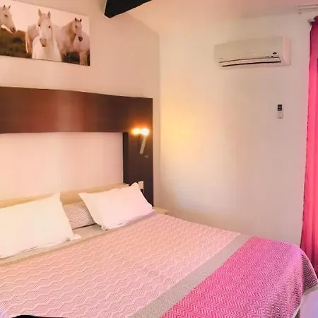 Brit Confort Helios 酒店 3*