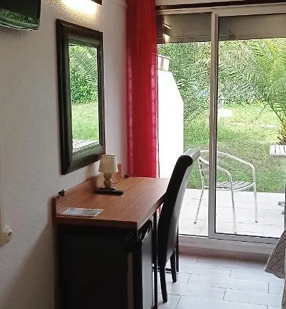 Hotell Brit Confort Helios