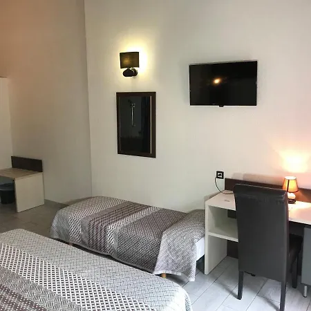 Brit Confort Helios Hotell