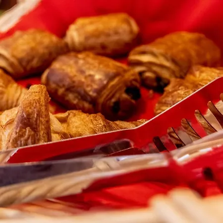 Brit Confort Helios Hotell