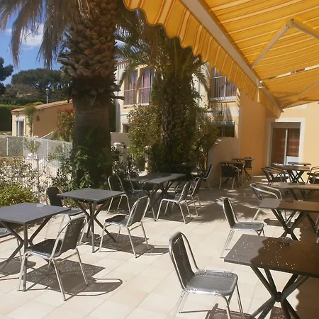 Hélios Hotel 3*
