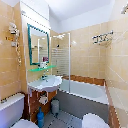Brit Confort Helios Hotel