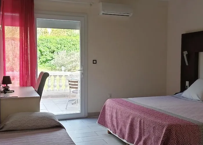 Hotel Brit Confort Helios 3*