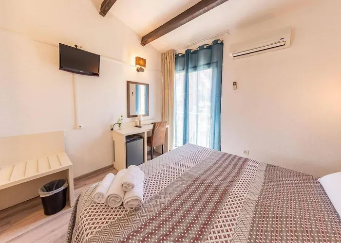 Brit Confort Helios 3*